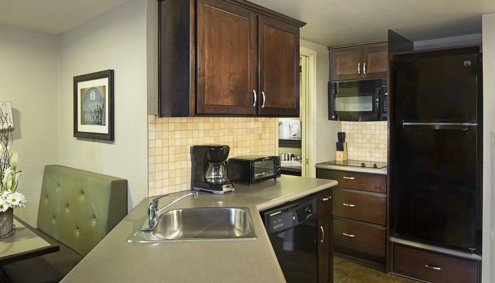 Room - London Bridge Resort