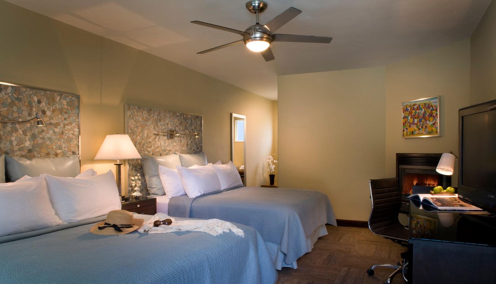 Room - INN AT EAST BEACH