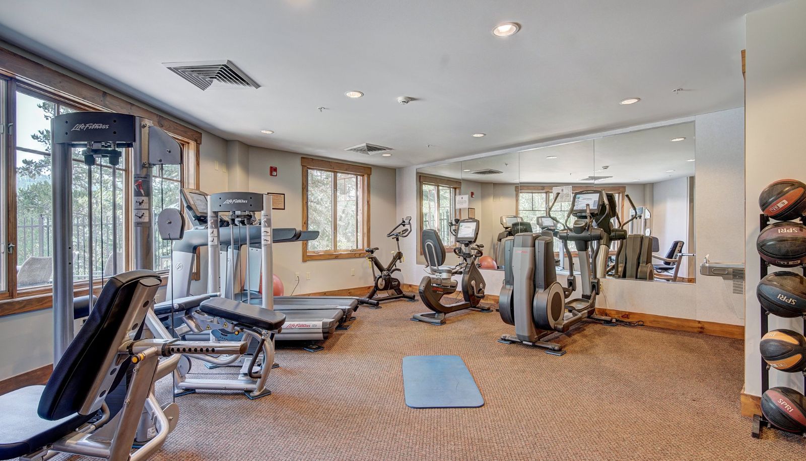 Info - A Vail Resorts Property Mountain Thunder Lodge