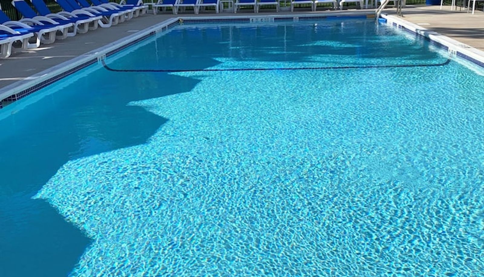 Pool - Southampton Inn