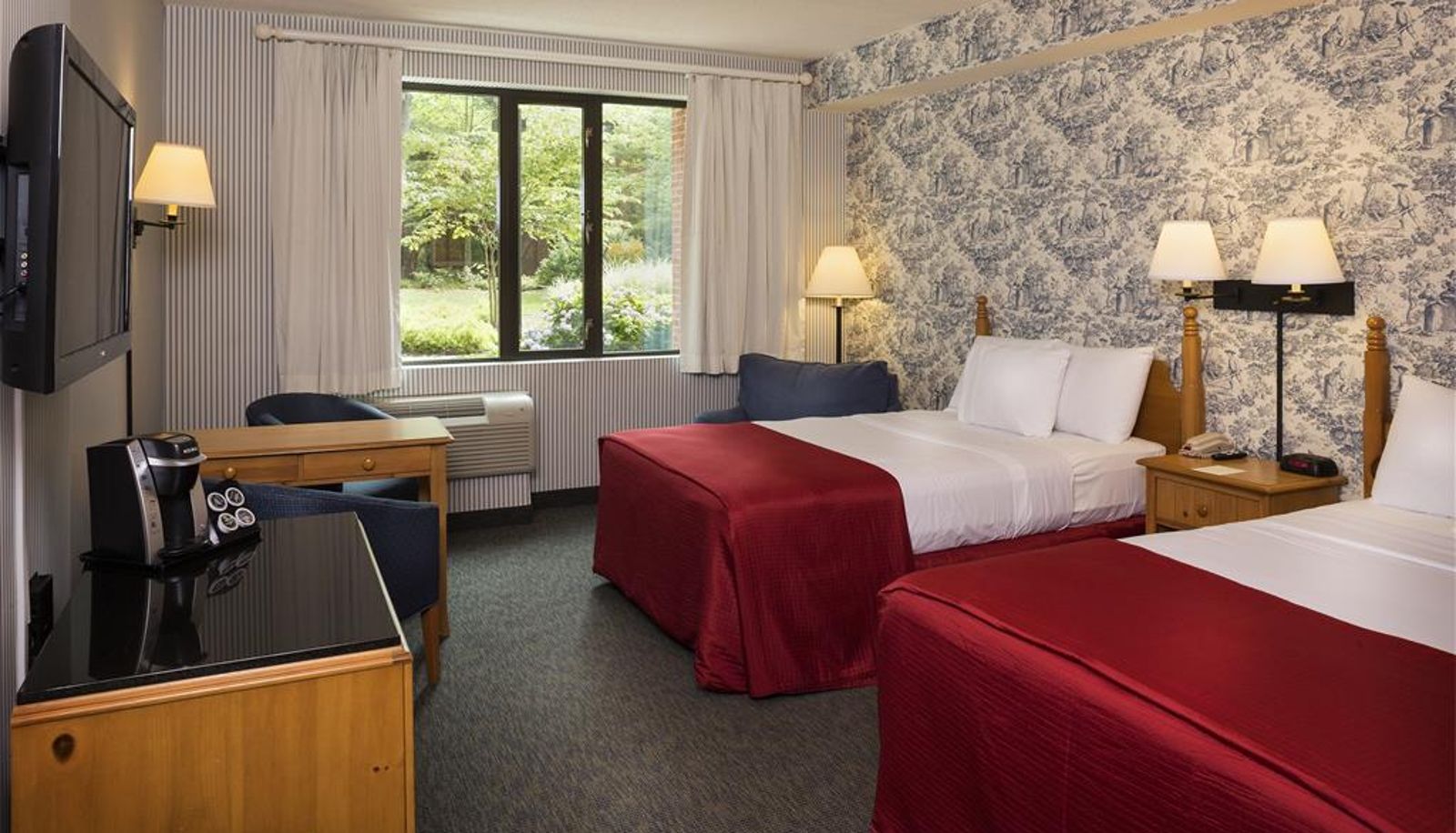 Info - Williamsburg Woodlands Hotel and Suites