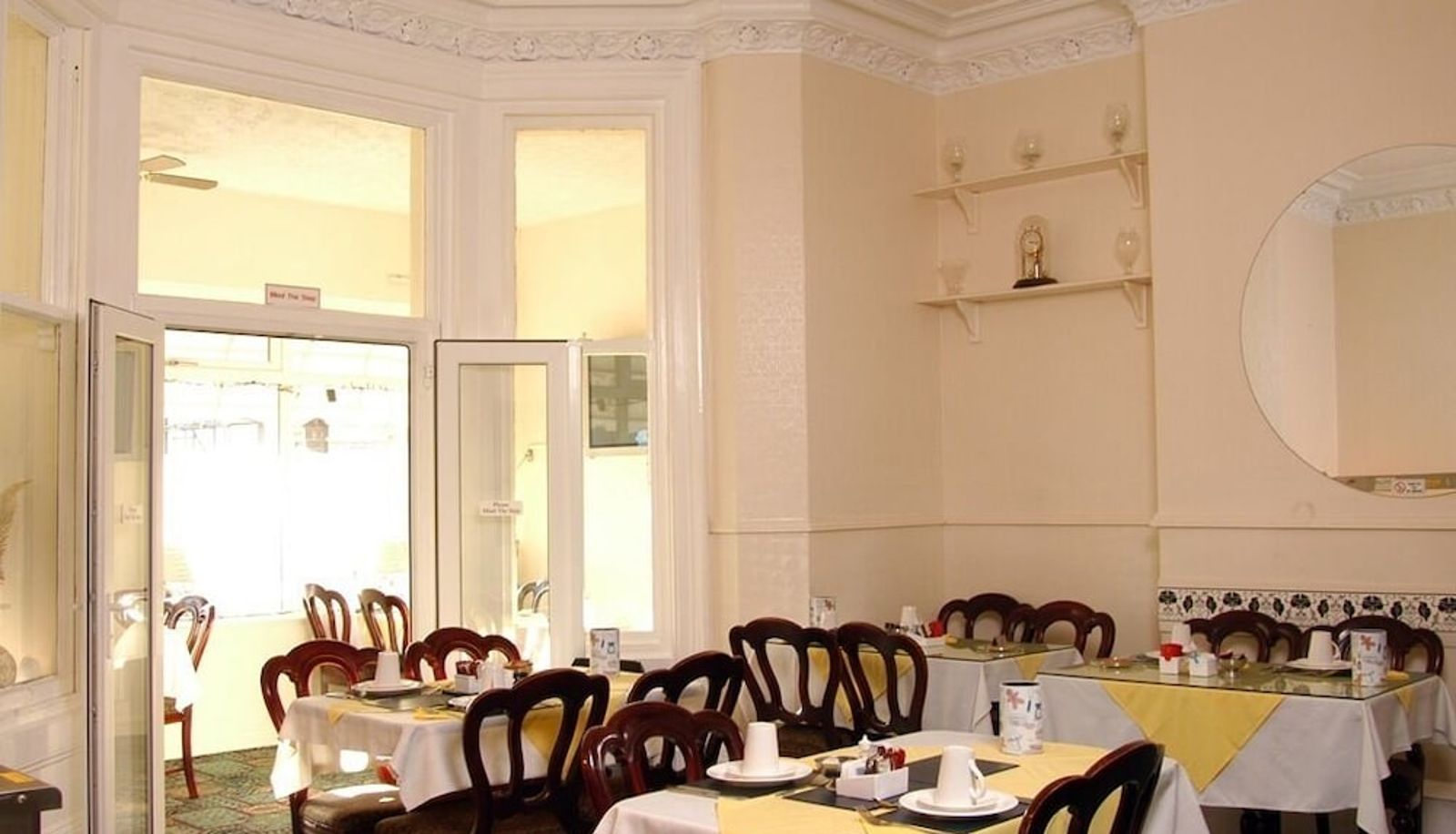Restaurant - Shepperton Hotel