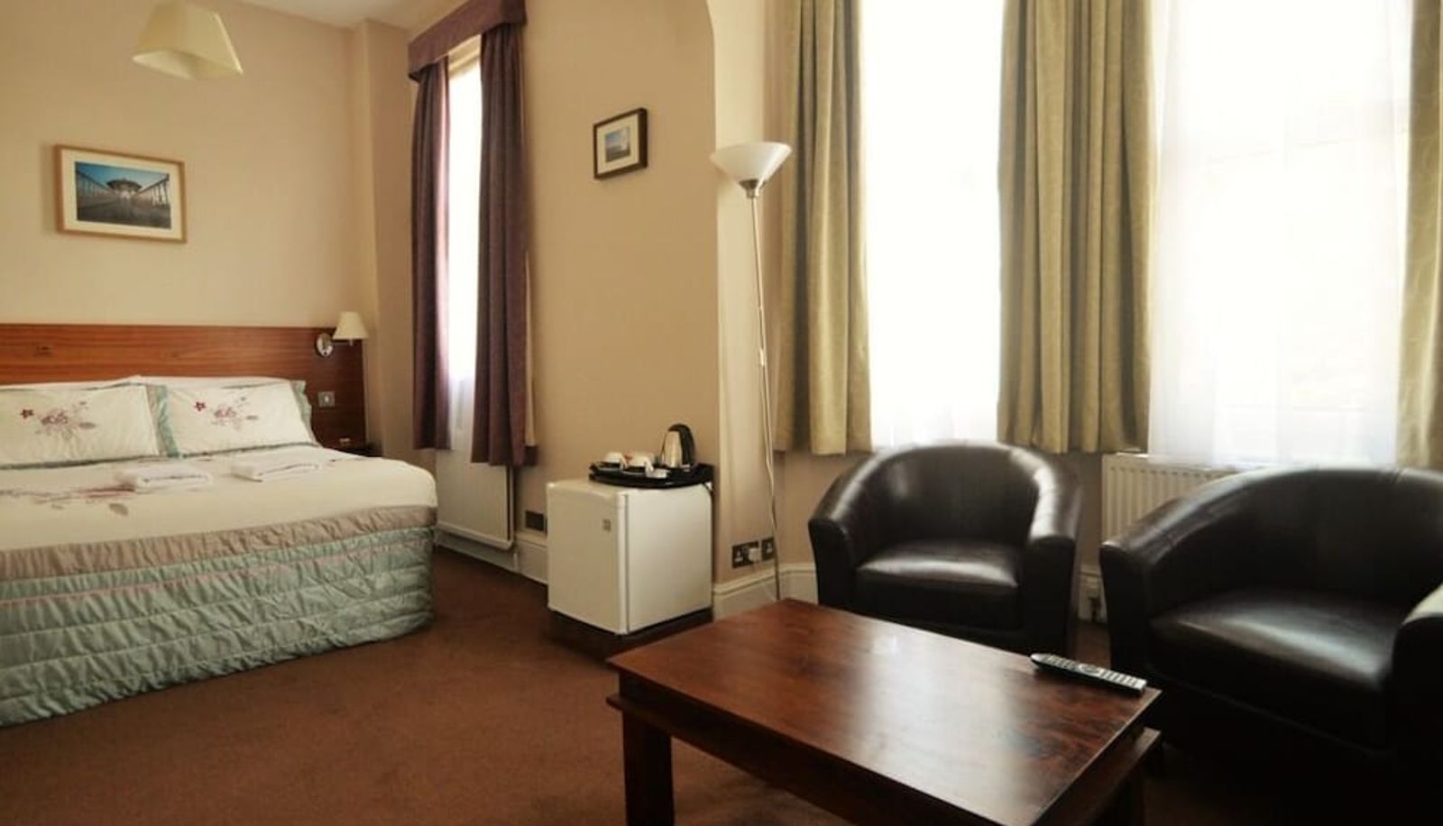 Info - Gateway Hotel