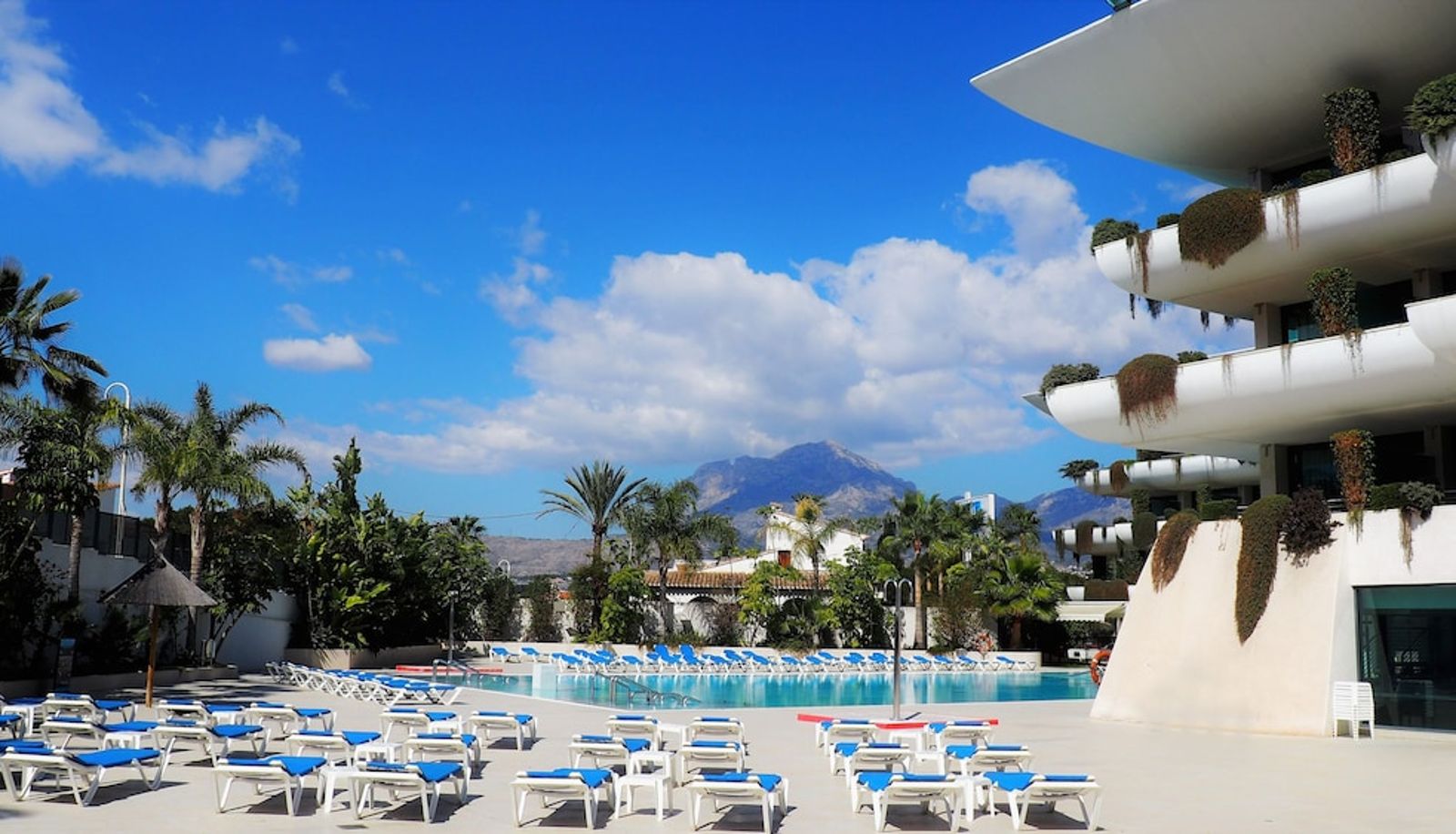 Pool - Hotel Deloix Aqua Center