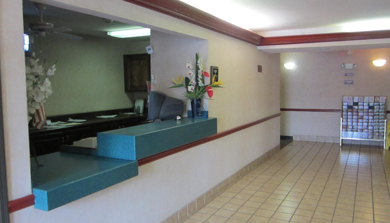 Hall - HAVEN INN AND SUITES IN MONROE