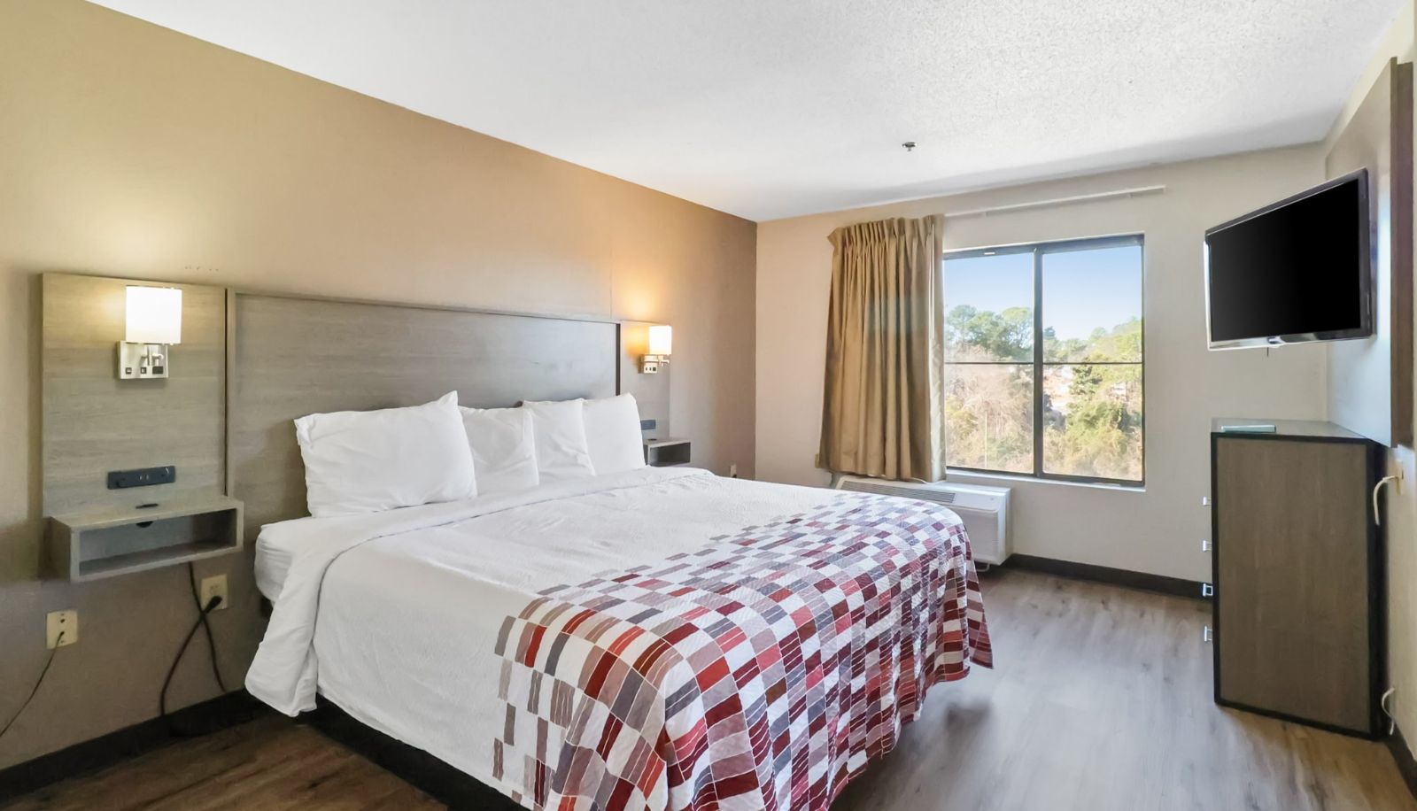 Zimmer - Red Roof Inn & Suites Fayetteville - Fort Bragg