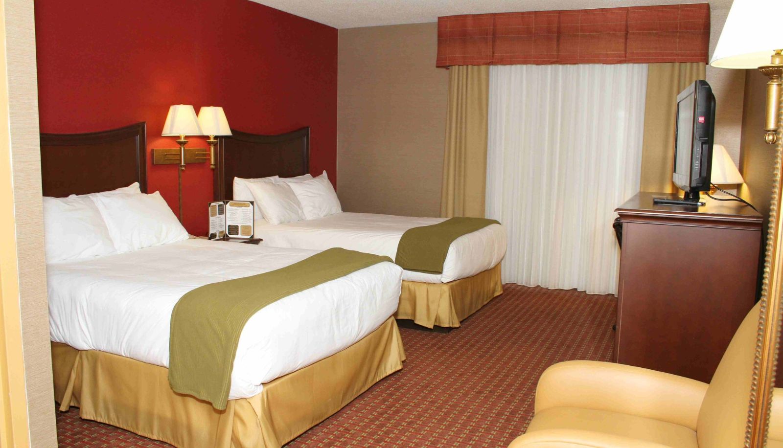 Room - Quality Inn & Suites