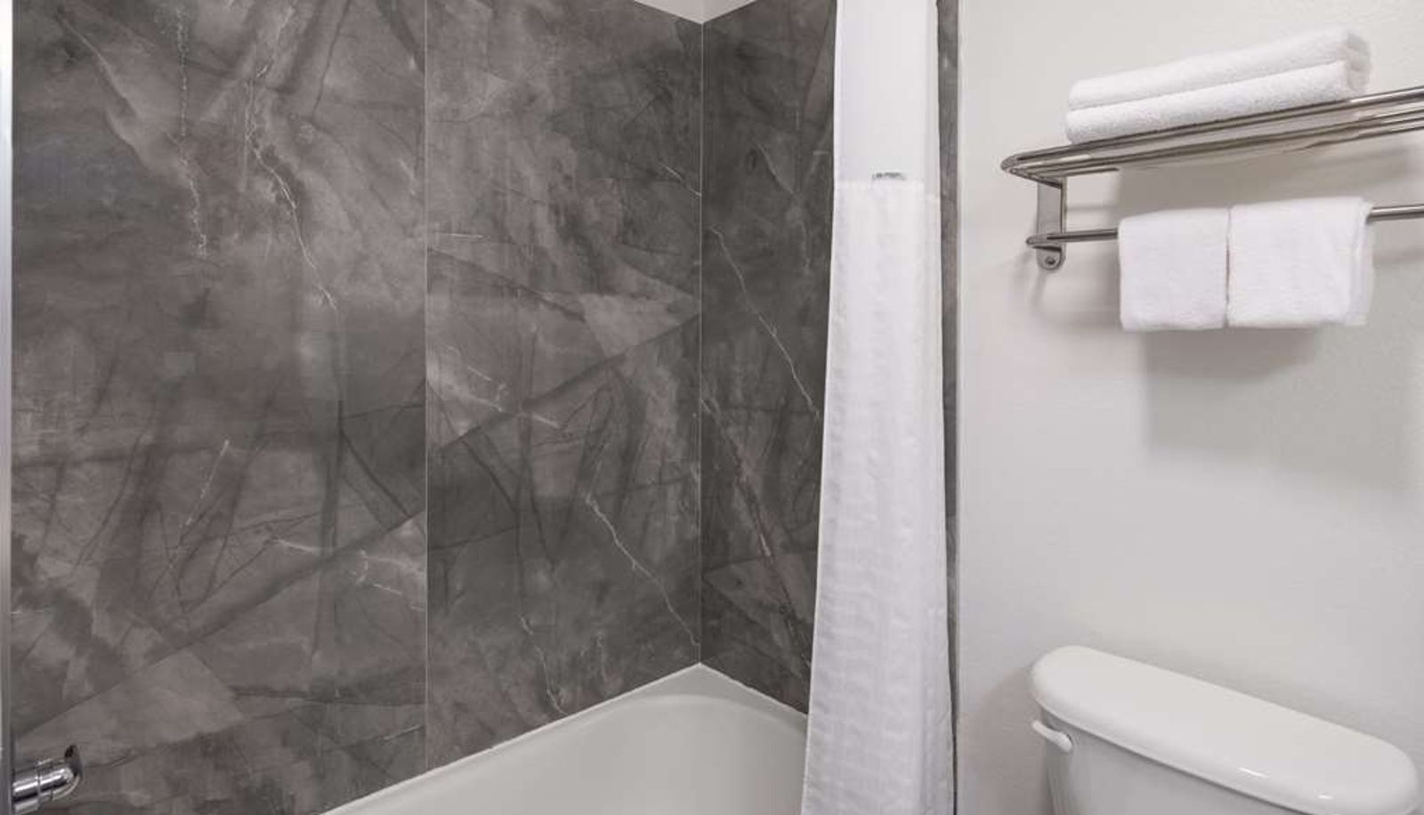 Zimmer - Ramada by Wyndham Locust Grove