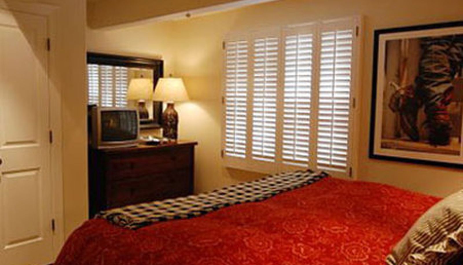 Room - Chateau Blanc Condos