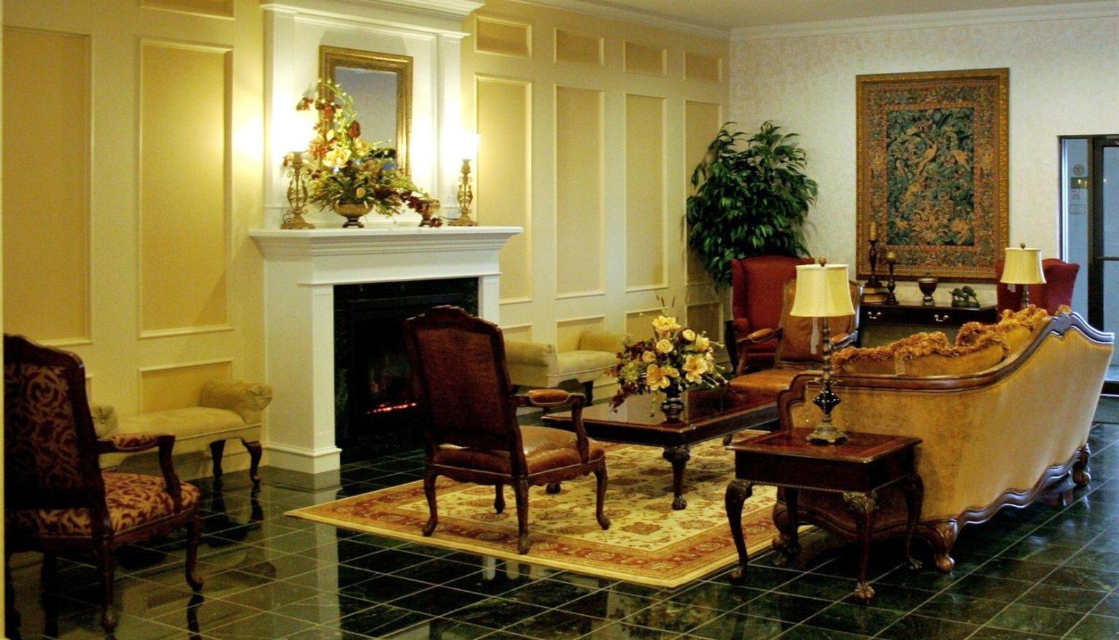 Hall - Ashmore Inn and Suites
