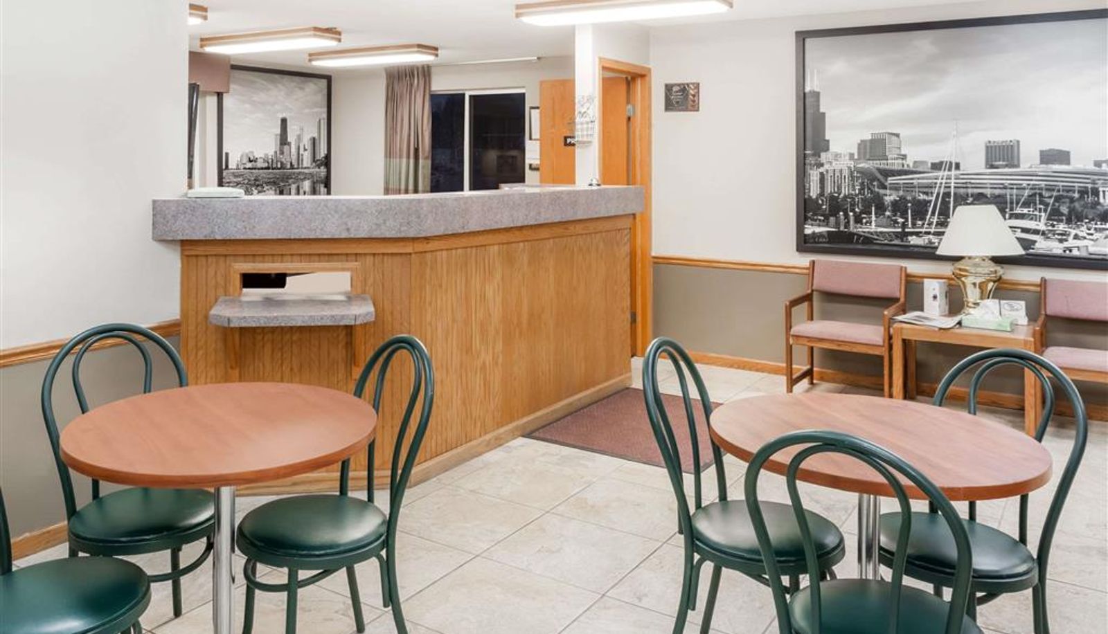 Lobby - Super 8 by Wyndham Watseka