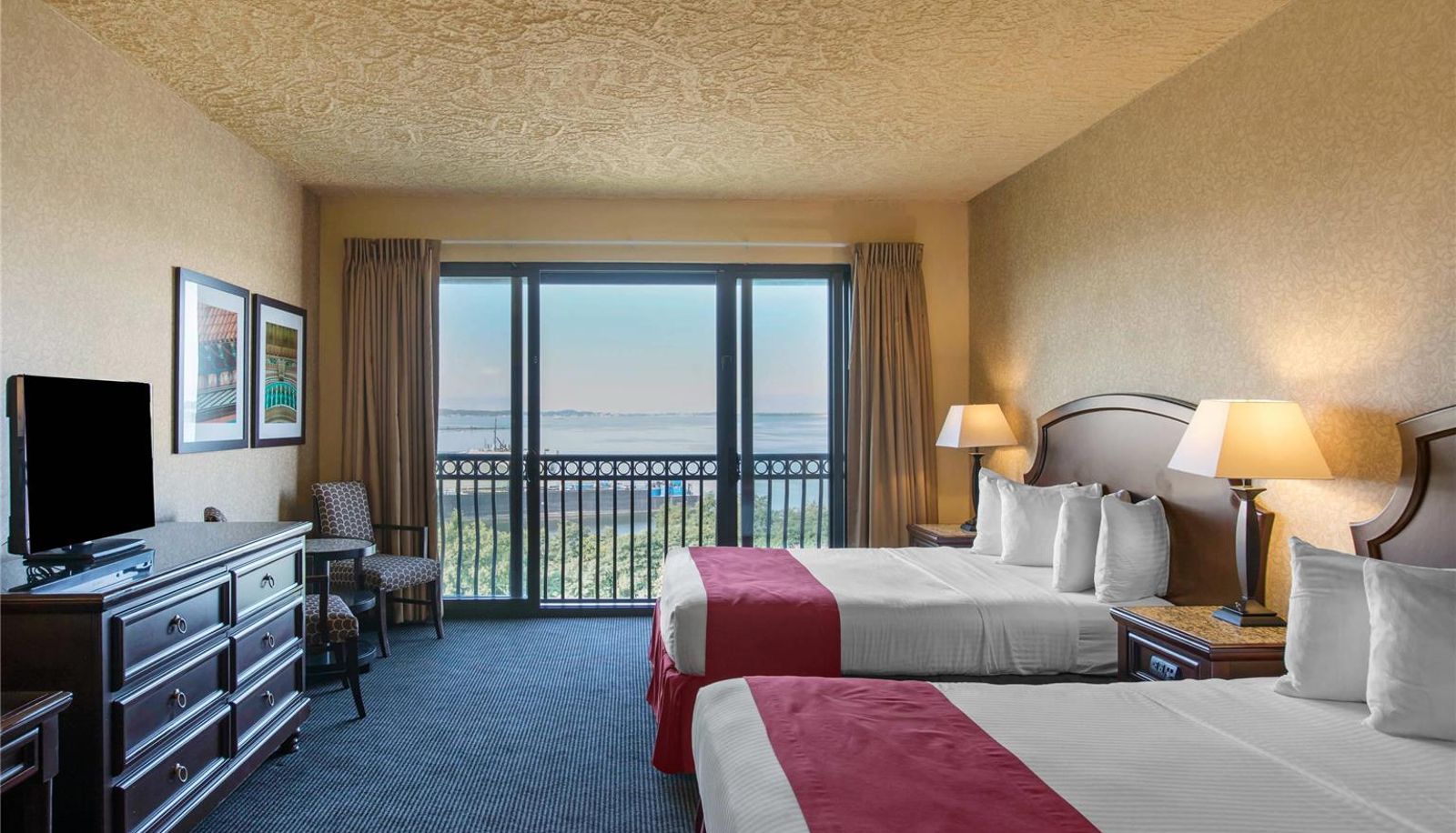 Kamer - Shoreline Inn & Conference Center an Ascend Collection Hotel
