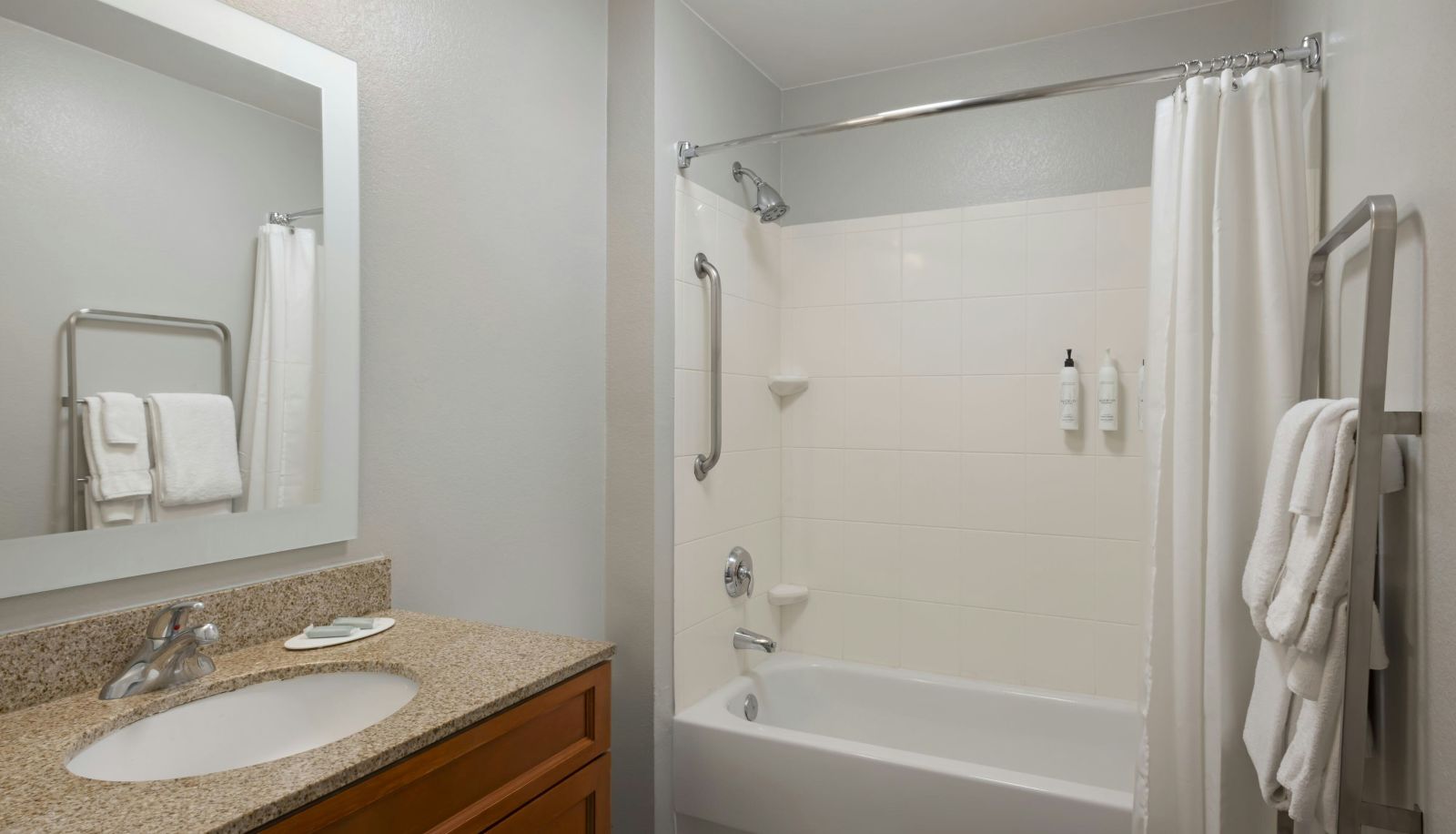 Zimmer - TownePlace Suites by Marriott Ontario Airport