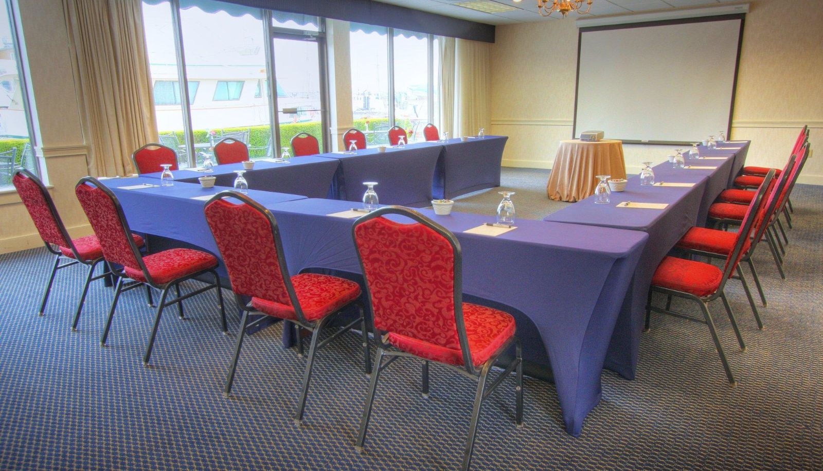 Konferenzraum - NEWPORT HARBOR HOTEL AND MARINA