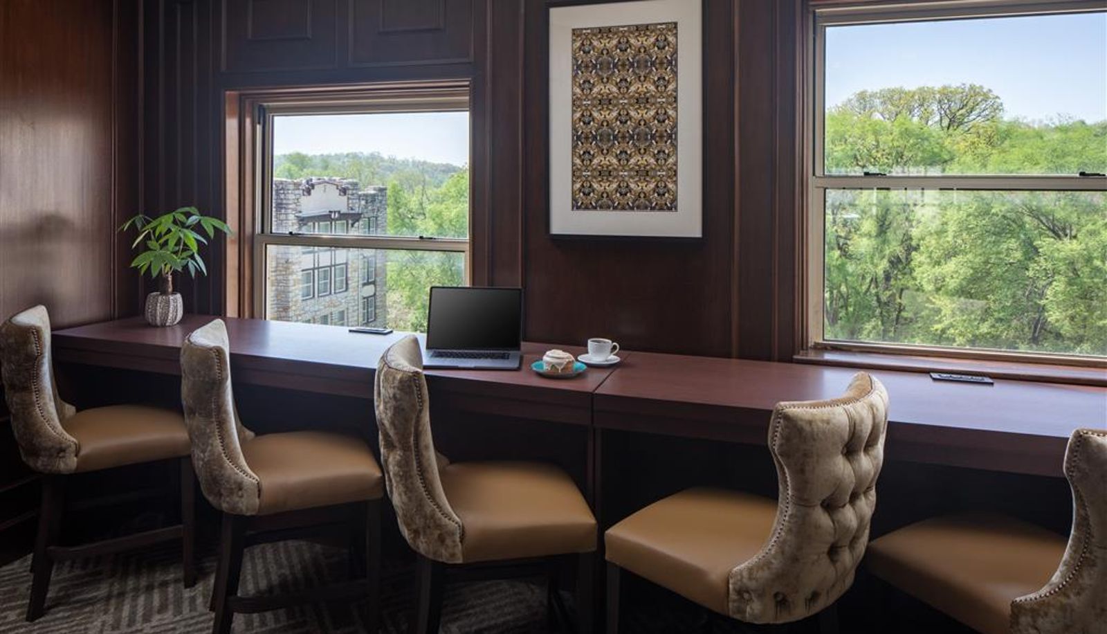 Lobby - The Elms Hotel & Spa a Destination by Hyatt Hotel