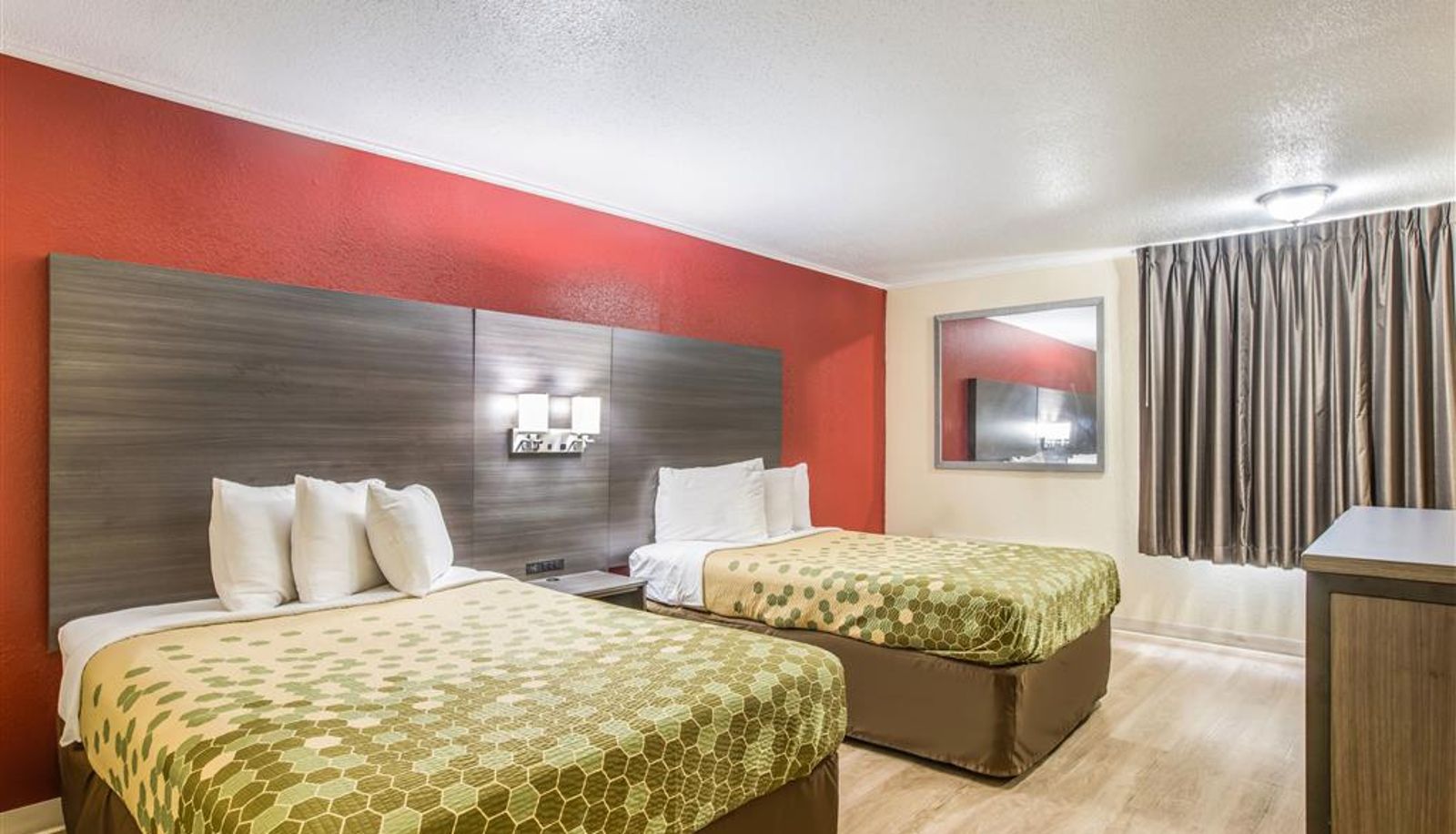 Zimmer - Econo Lodge Garden City - Savannah
