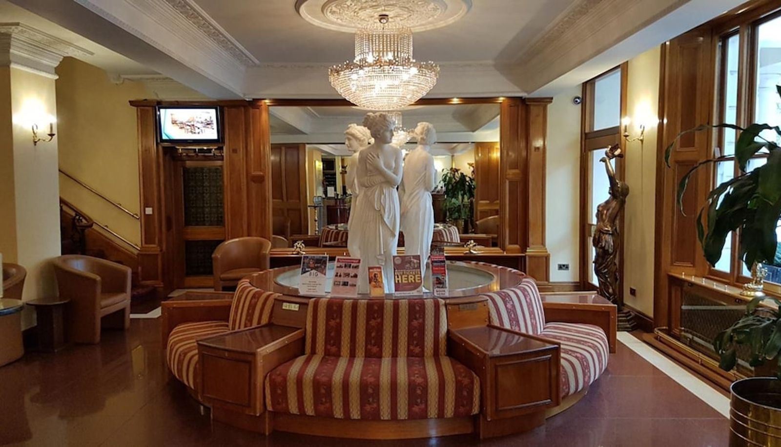 Hall - Westpoint Hotel
