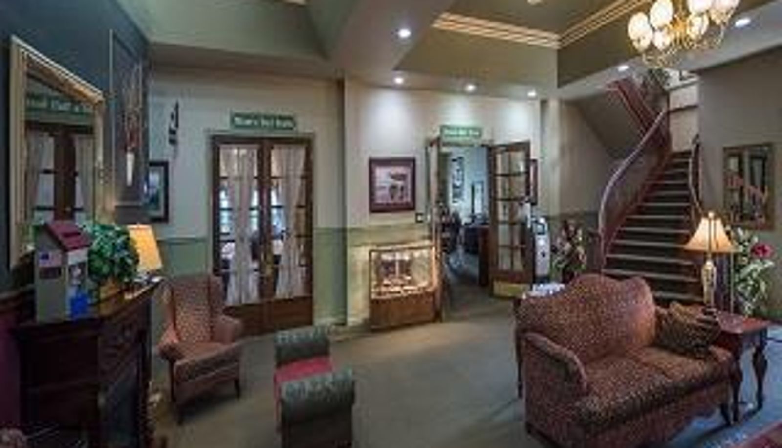 Lobby - Rivers Edge Resort