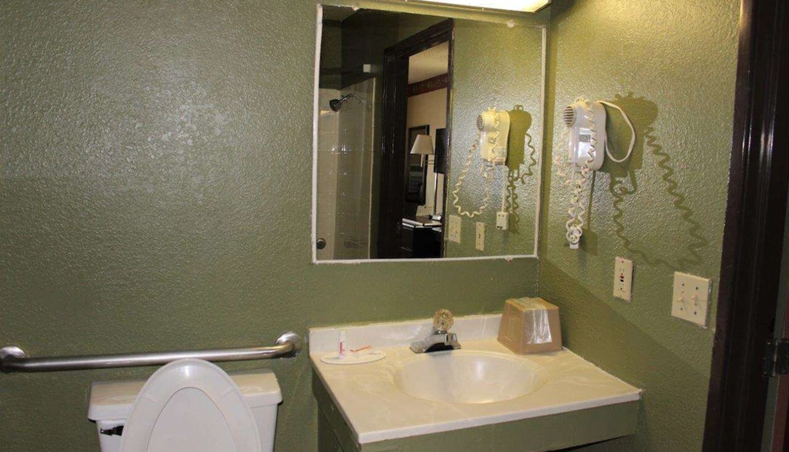 Standardzimmer - Knights Inn Albany