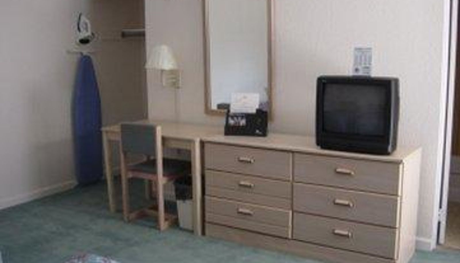 Camera - Prestige Inn