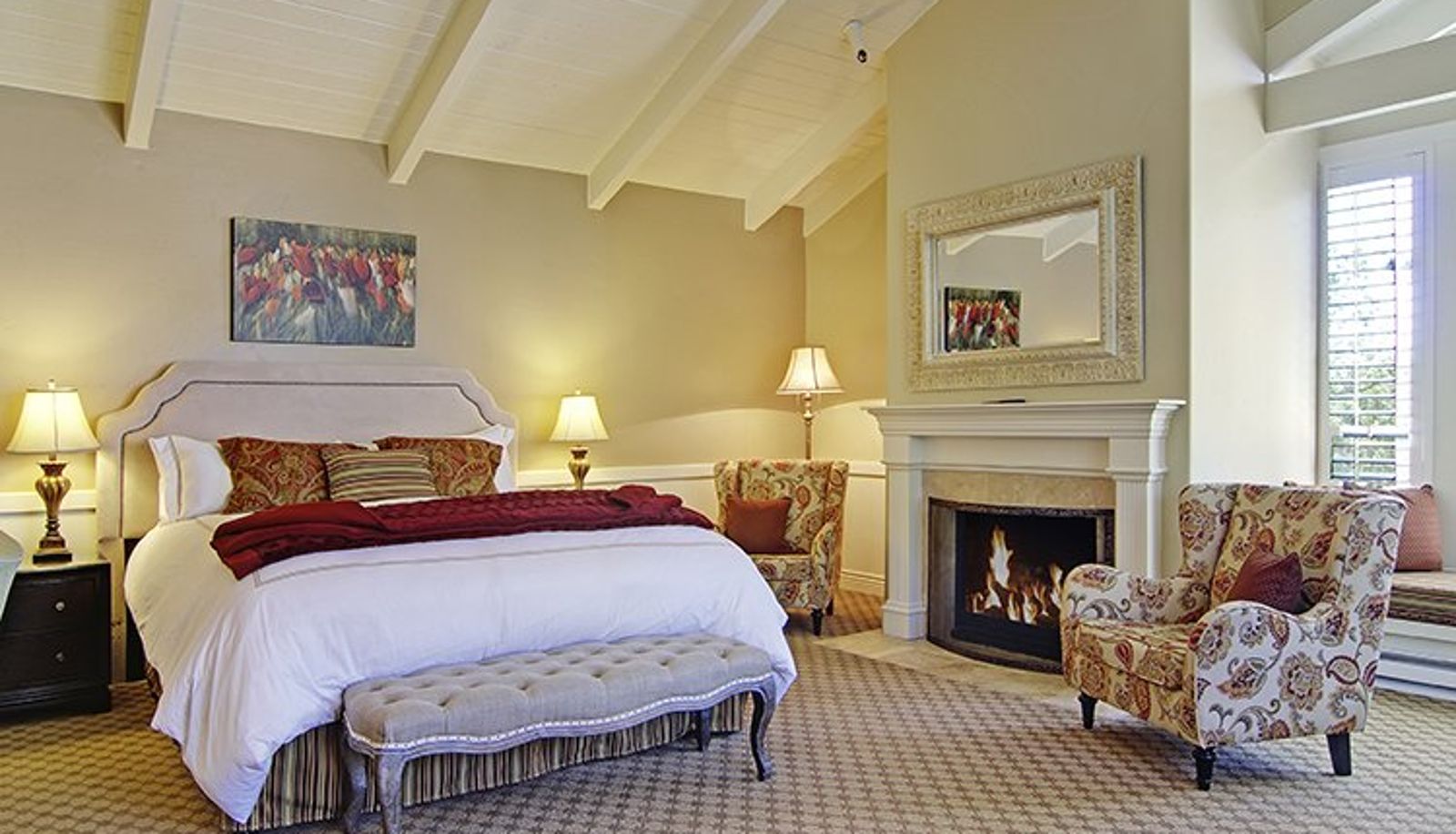 Room - Carriage House Inn