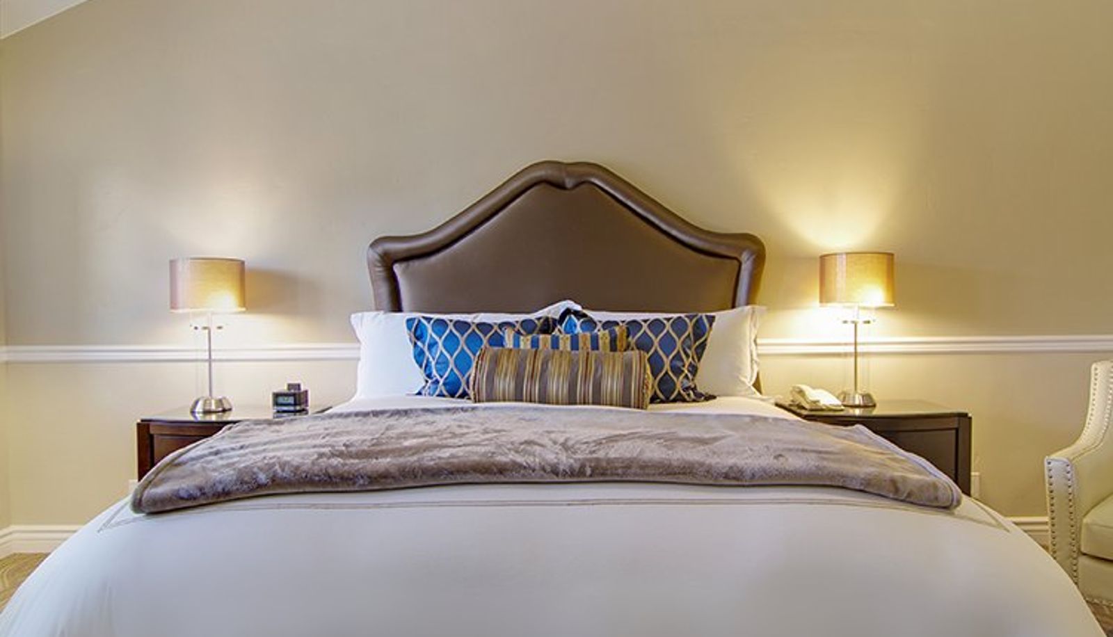 Zimmer - Carriage House Inn