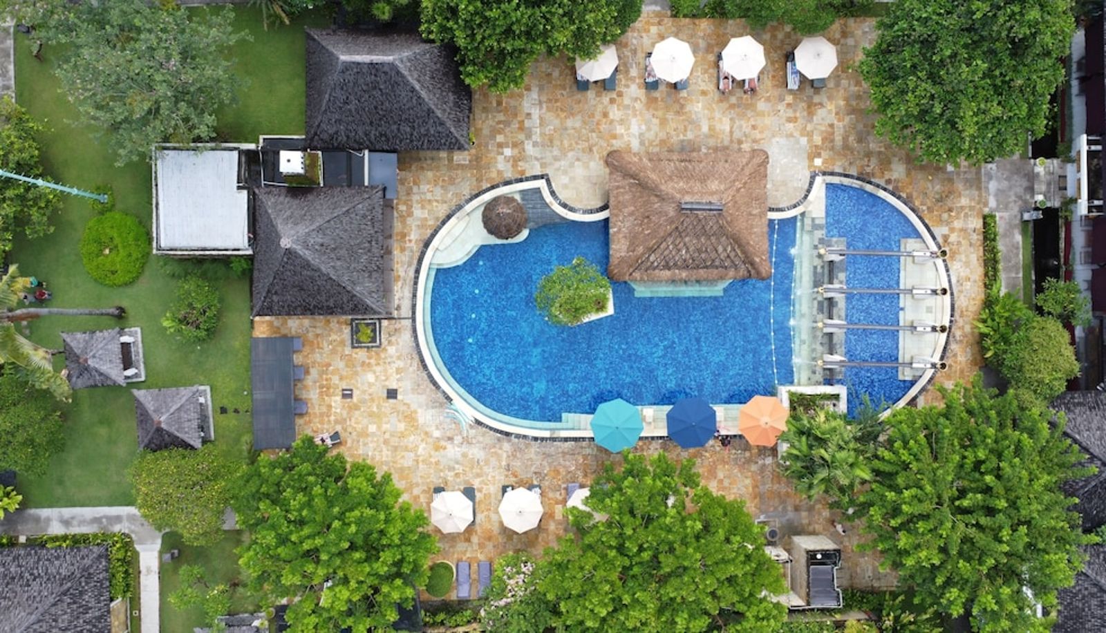 Piscina - Rama Beach Resort and Villas