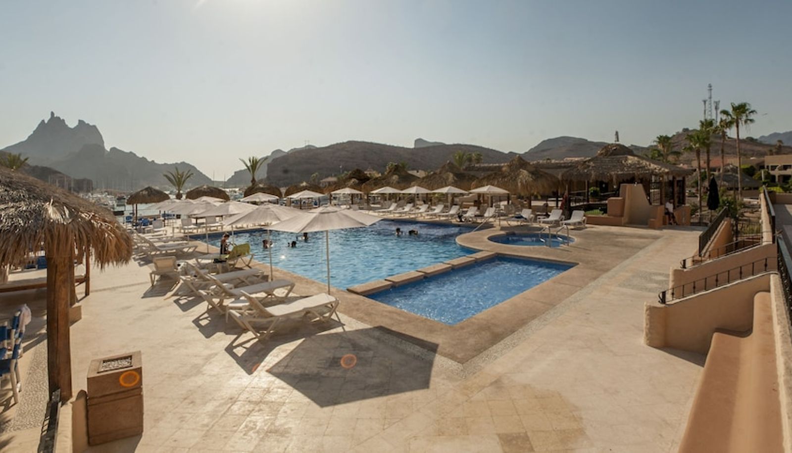 Pool - Marinaterra Hotel & Spa