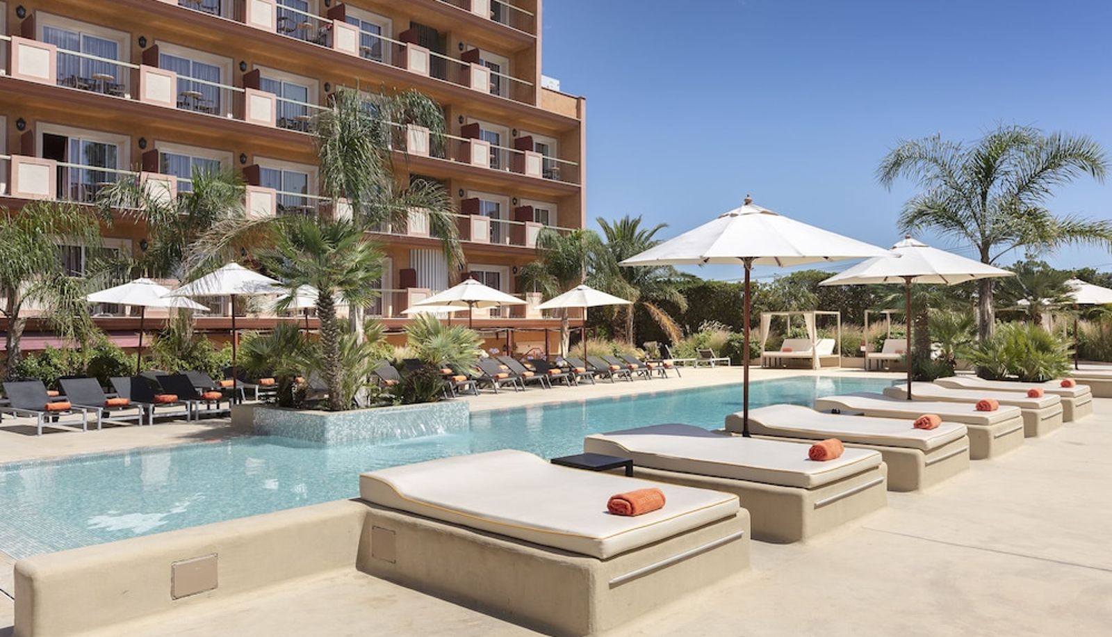 Piscina - Luna Park Hotel Yoga & Spa