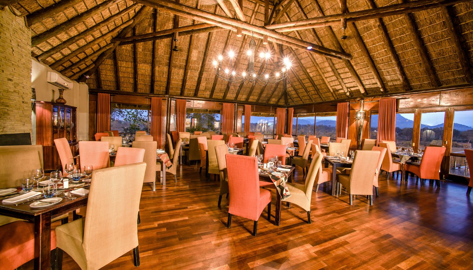 Restaurant - PESTANA KRUGER LODGE SAFARI RESORT AND NATIONAL PARK