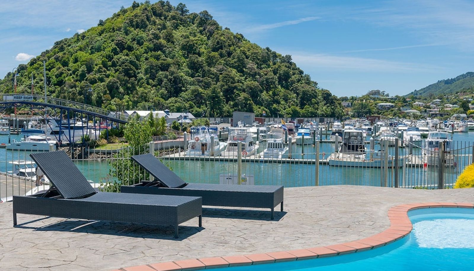 Pool - Picton Beachcomber Inn