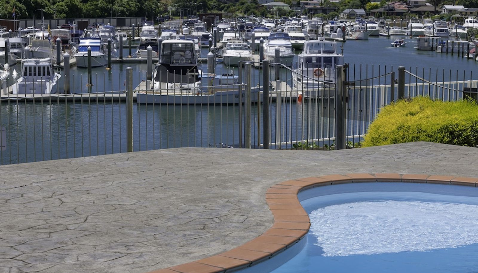 Pool - Picton Beachcomber Inn