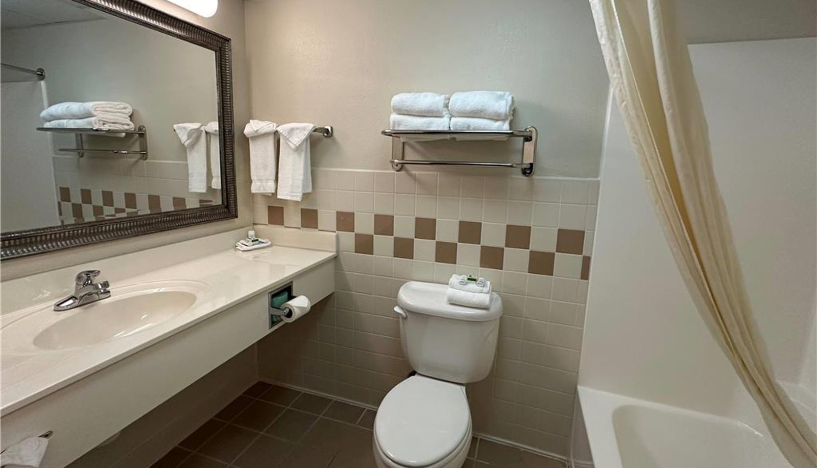 Zimmer - AmericInn by Wyndham Appleton North/Little Chute