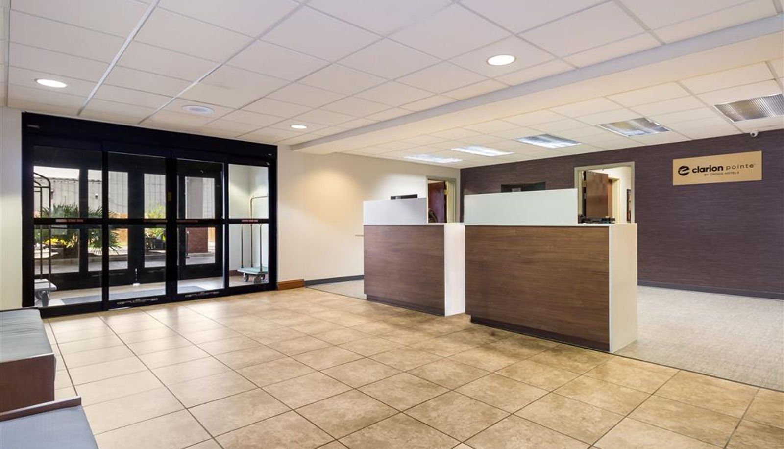 Hall - Clarion Pointe Charleston - West Ashley