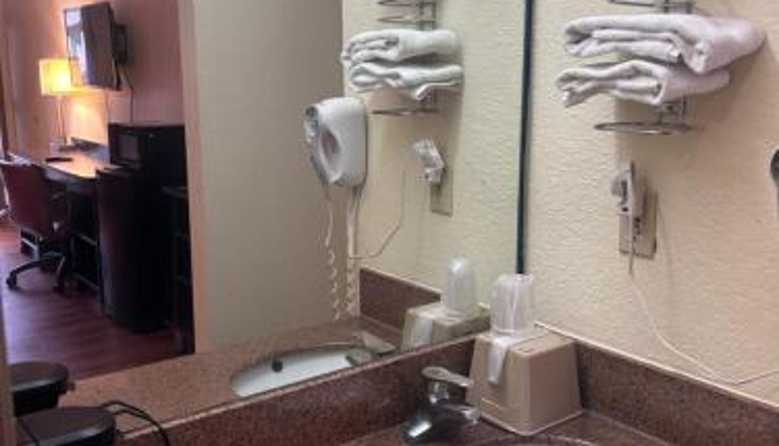 Standardzimmer - Americas Best Value Inn Dayton