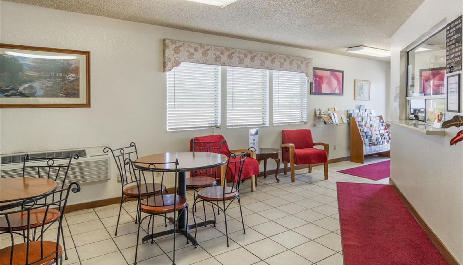 Sala - Rodeway Inn and Suites Denton