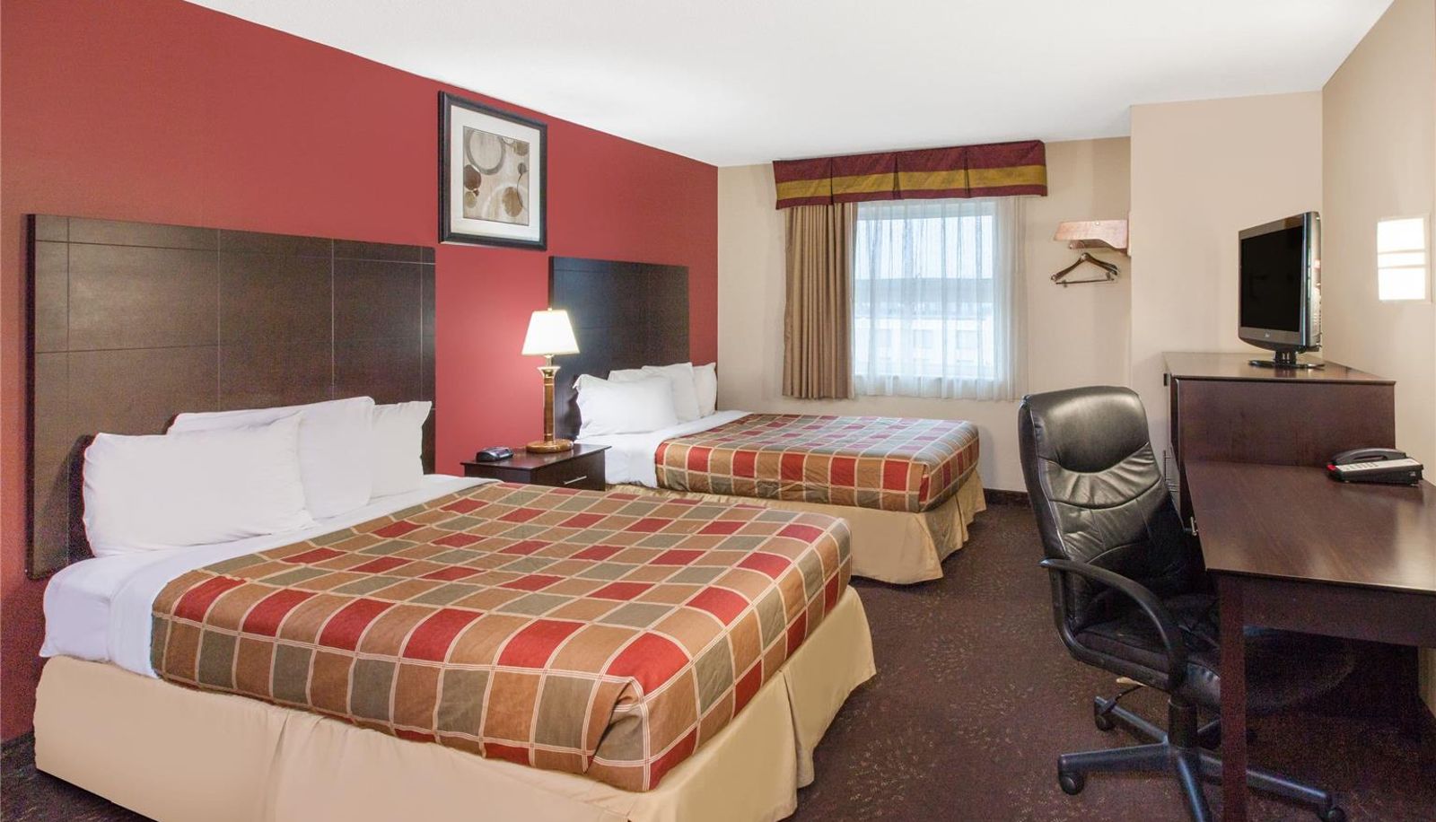 Room - Travelodge by Wyndham Romulus Detroit Airport