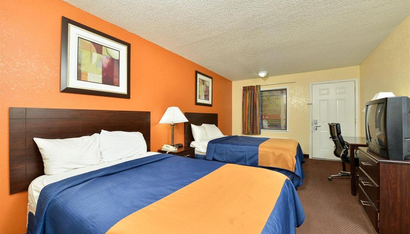 Camera - Rodeway Inn