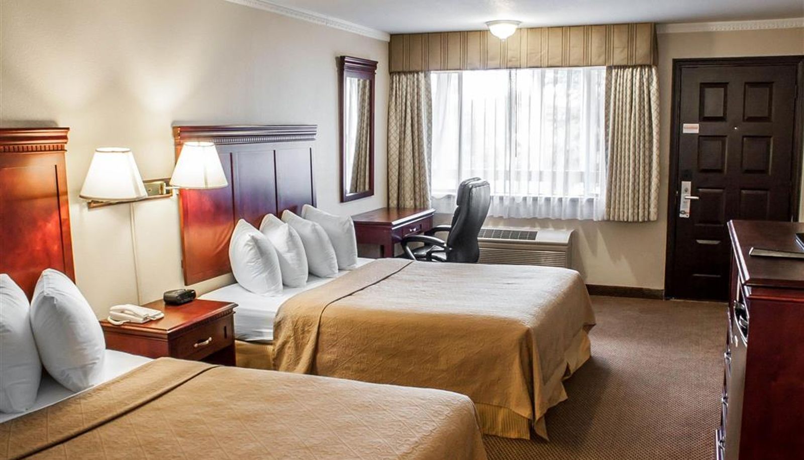 Zimmer - Quality Inn & Suites Fife Seattle