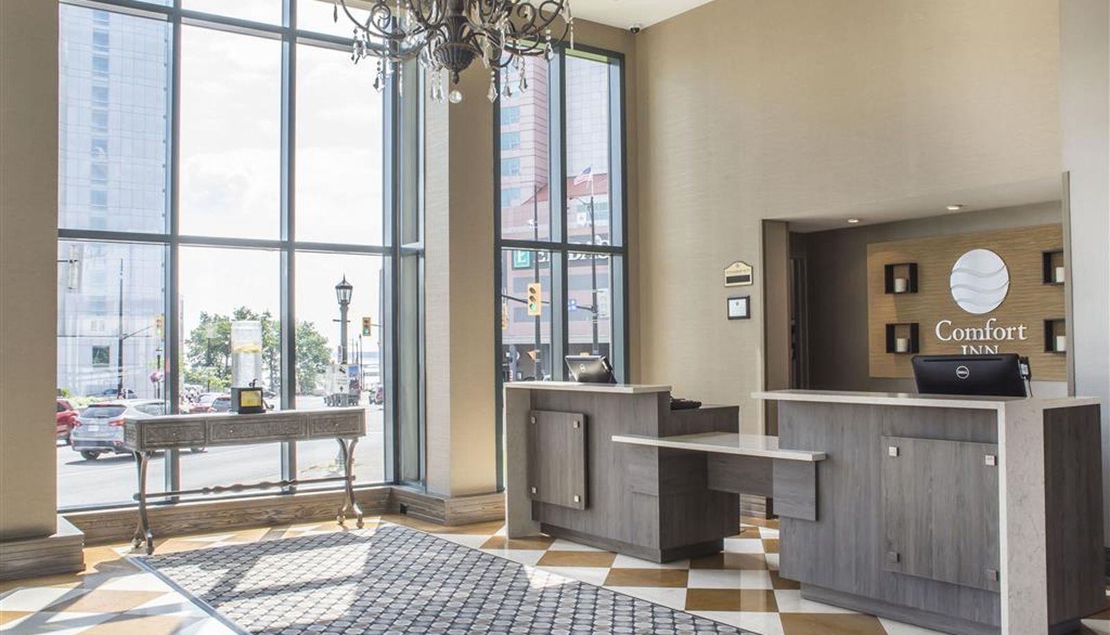 Lobby - Comfort Inn Fallsview