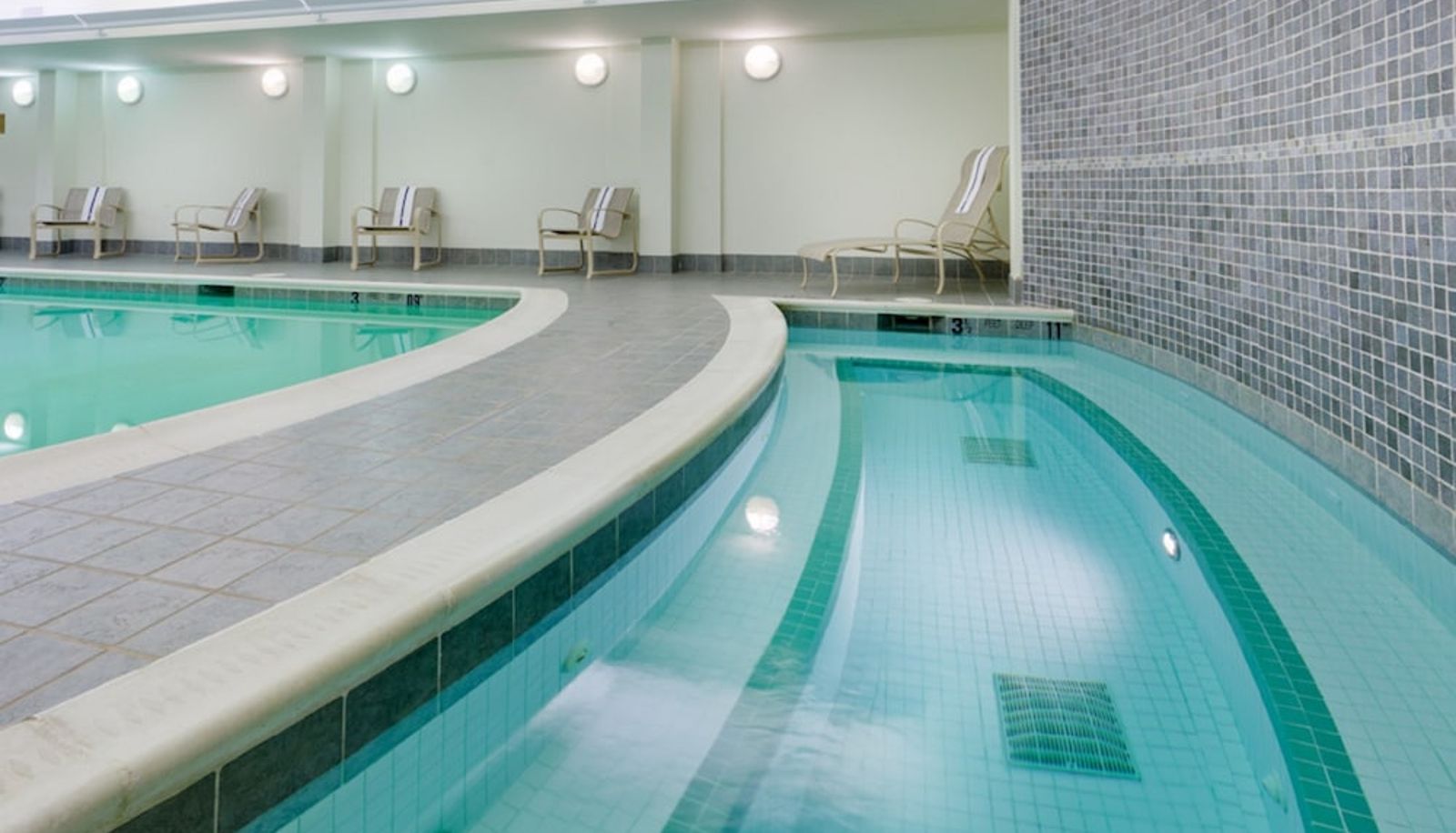 Basen - Holiday Inn Express & Suites ROCHESTER-VICTOR by IHG