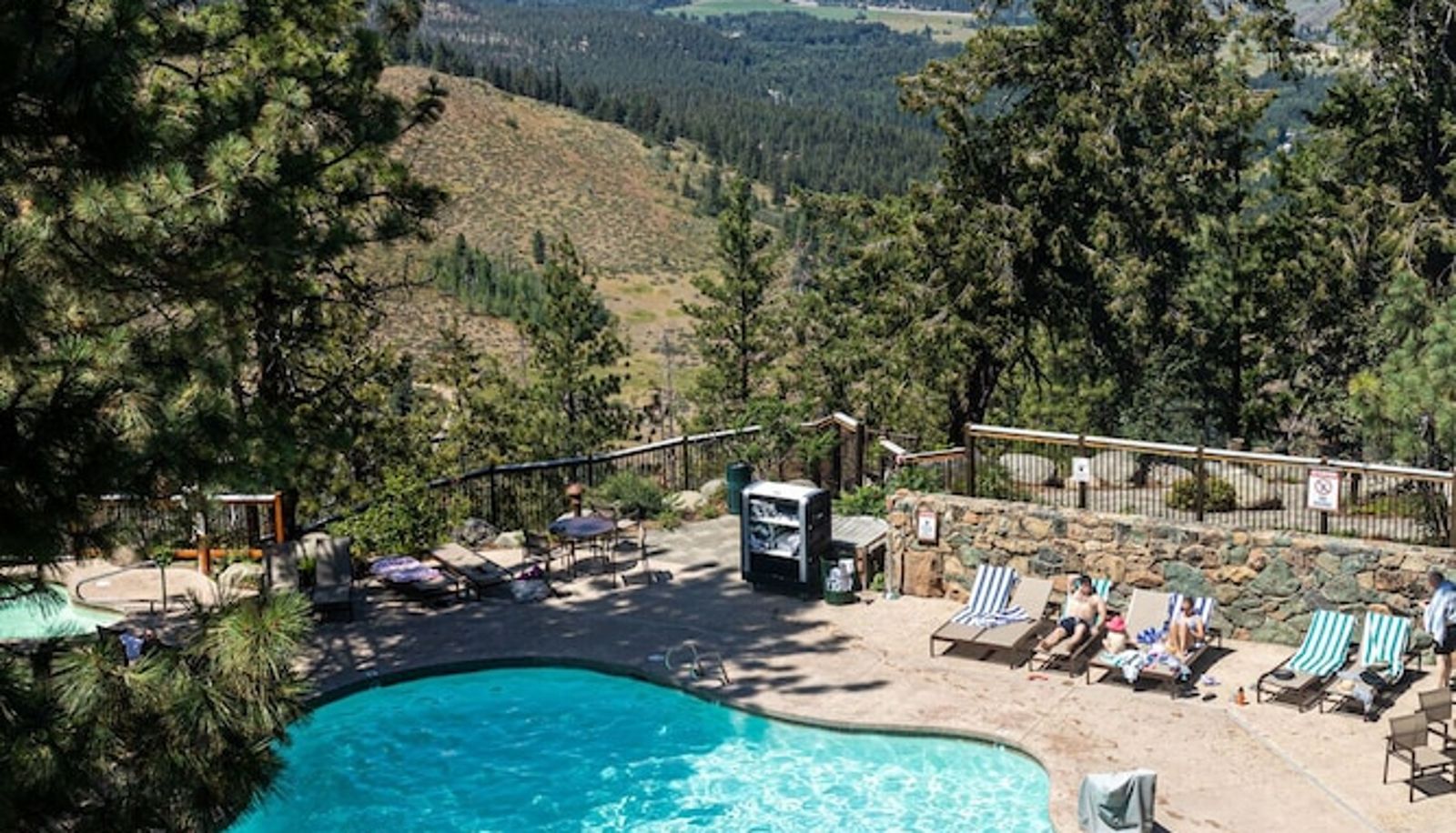 Pool - Sun Mountain Lodge