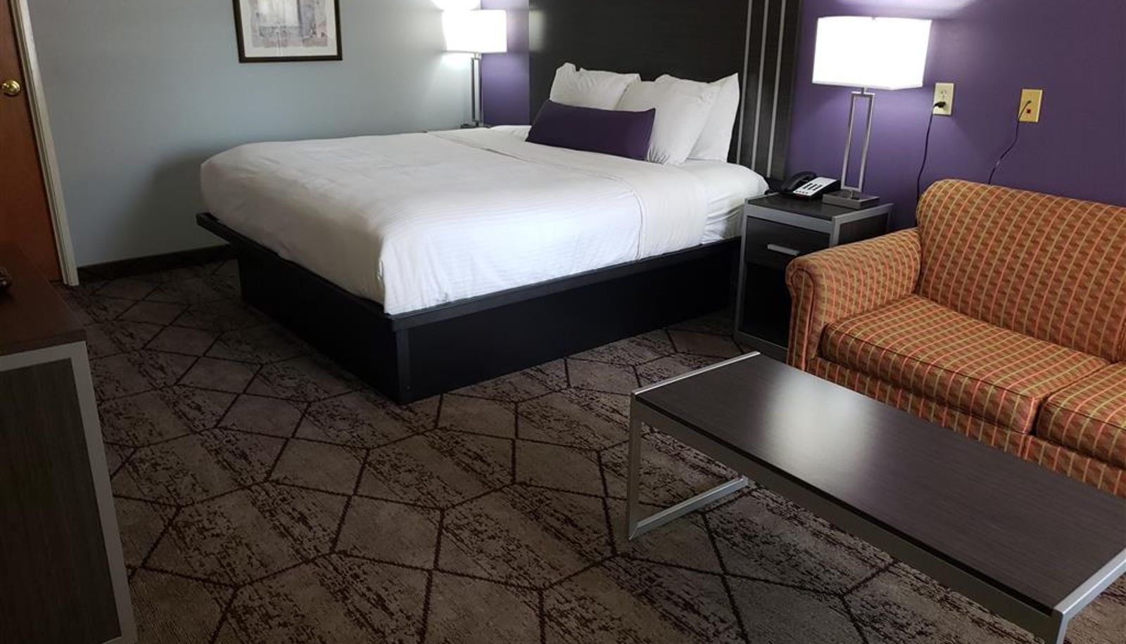 Room - SureStay Plus by Best Western Warner Robins AFB