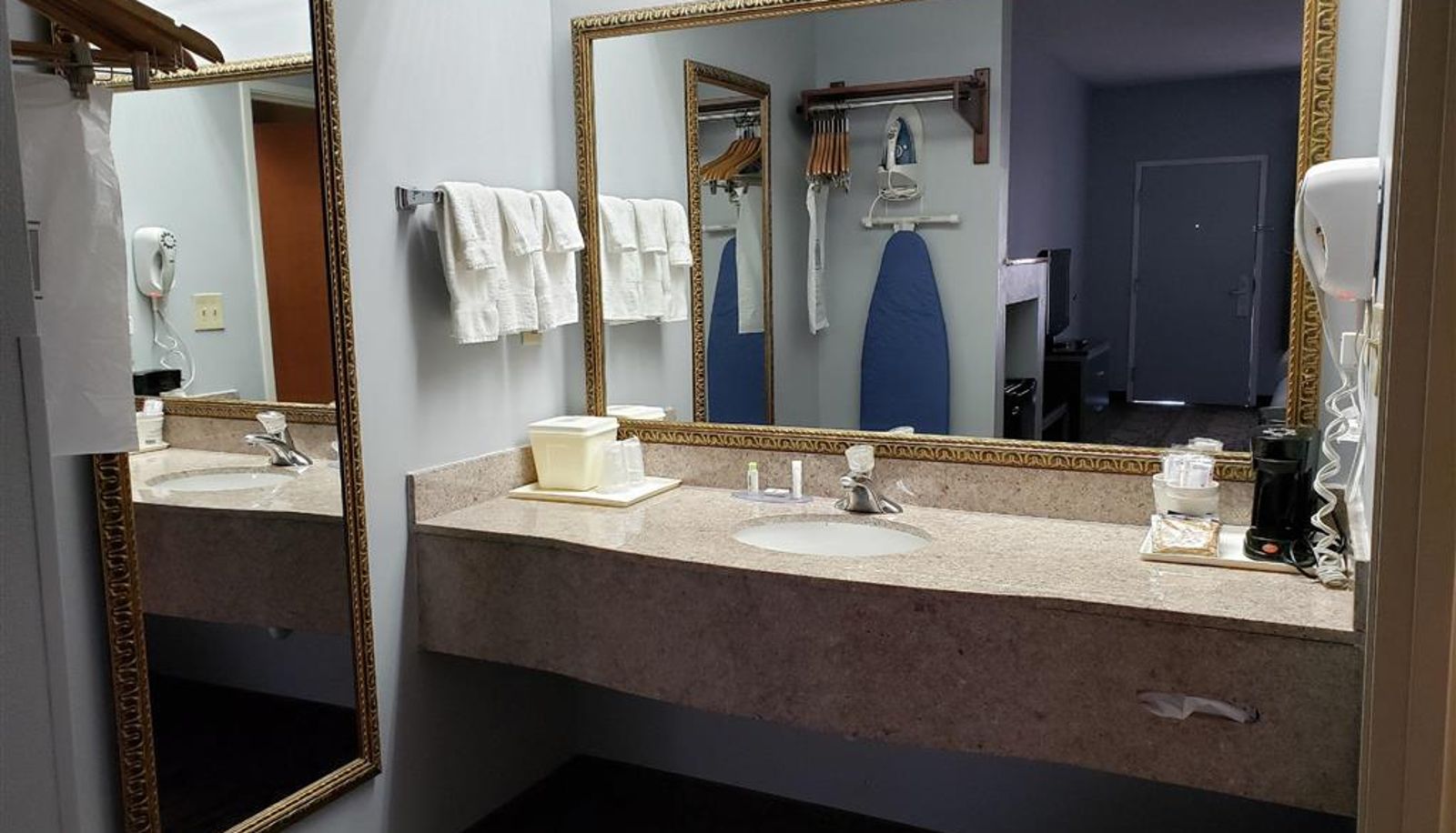 Room - SureStay Plus by Best Western Warner Robins AFB