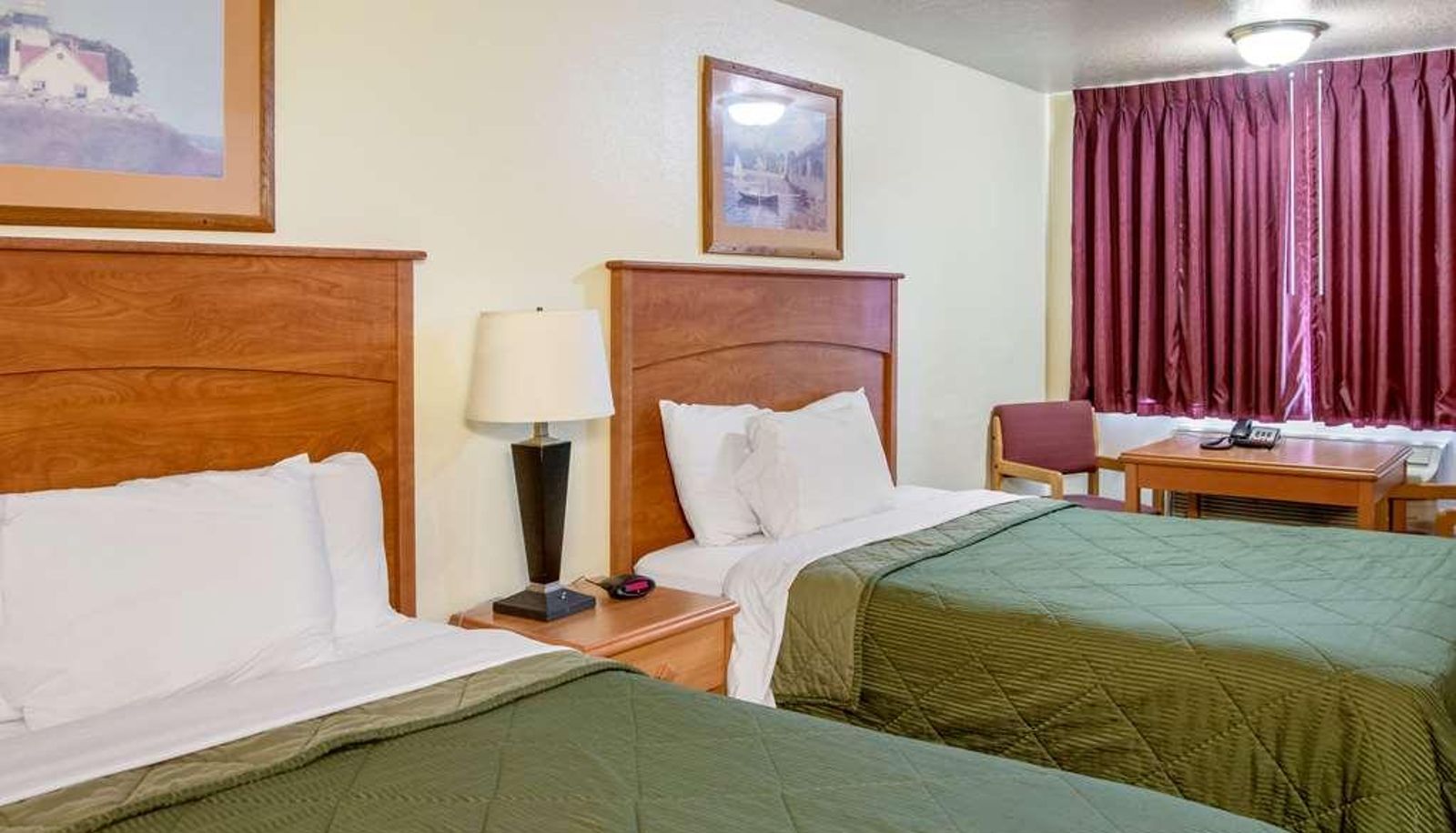 Habitación cuádruple - Rodeway Inn