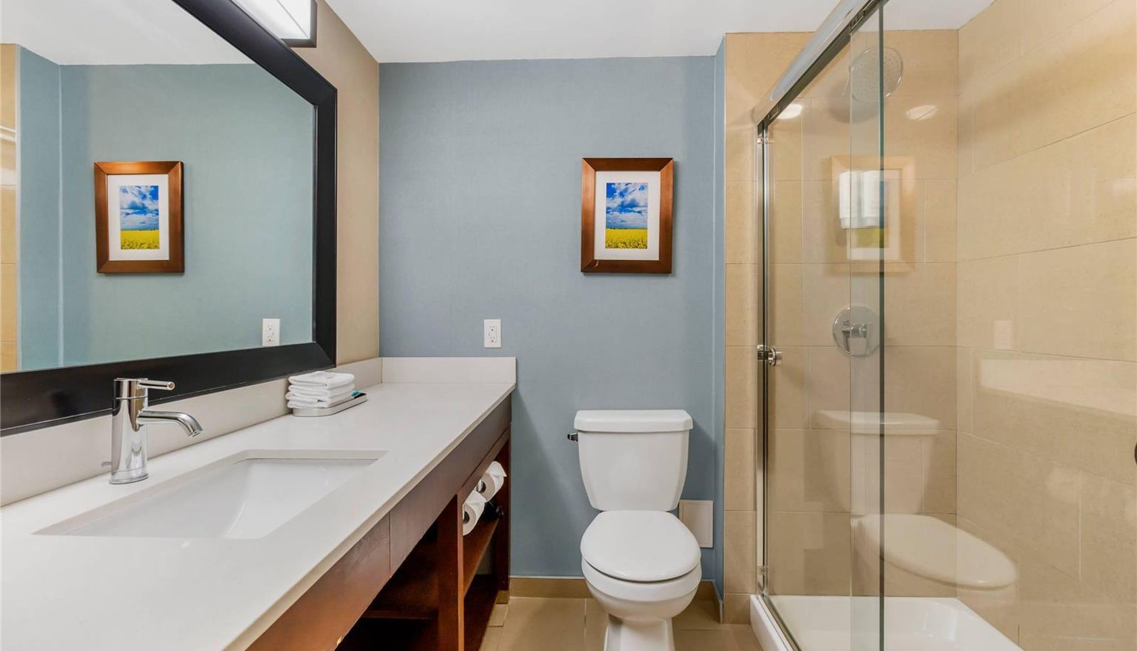 Zimmer - Clarion Hotel & Suites