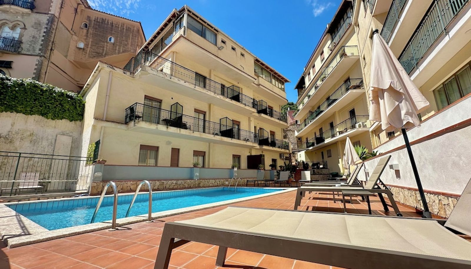 Pool - Hotel Soleado