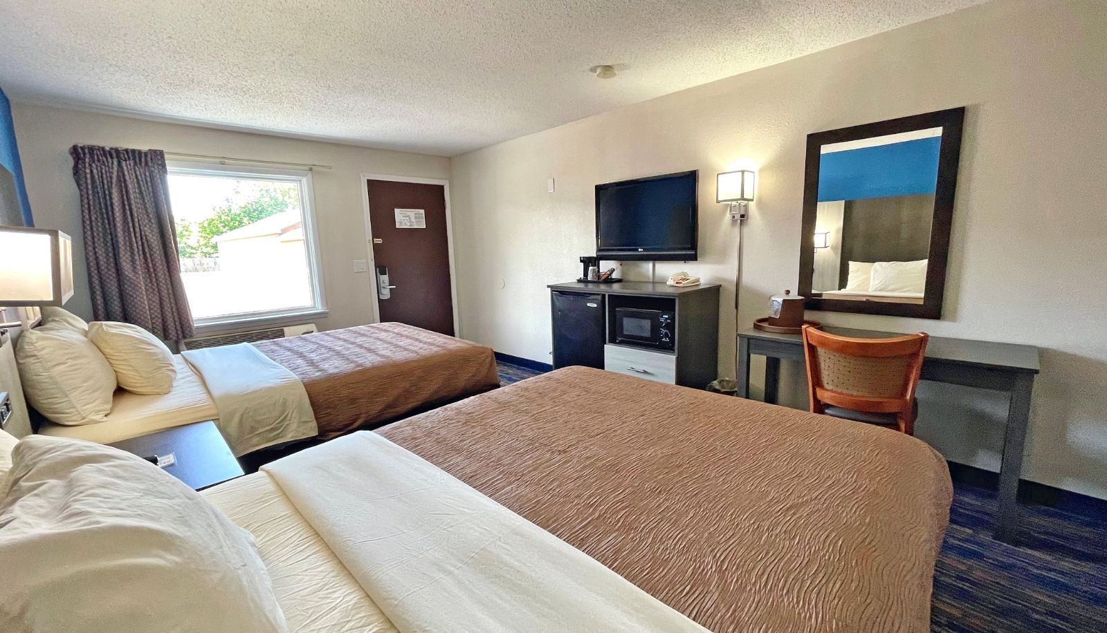 Kamer - Red Carpet Inn Orchard Park