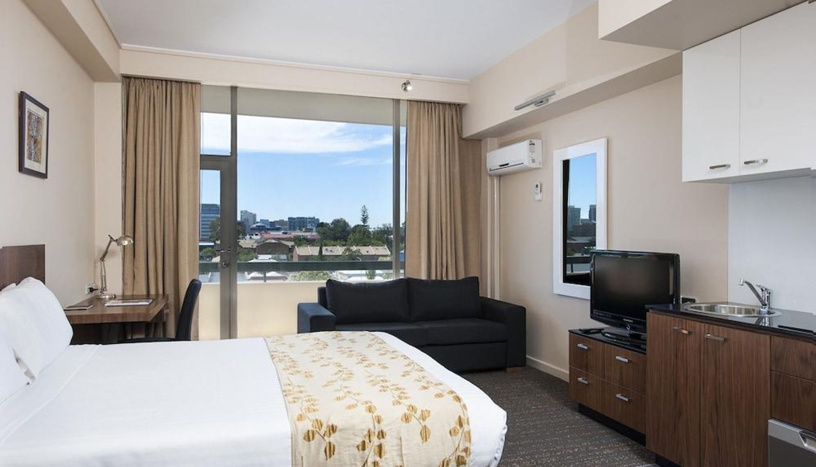Standard room - Chifley on South Terrace