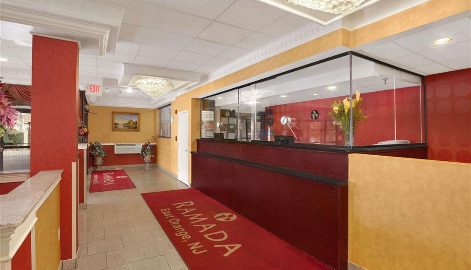 Hall - Ramada by Wyndham East Orange